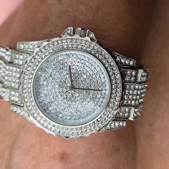 bee sister Accessories - Nwot! Iced Out Silver Watch
